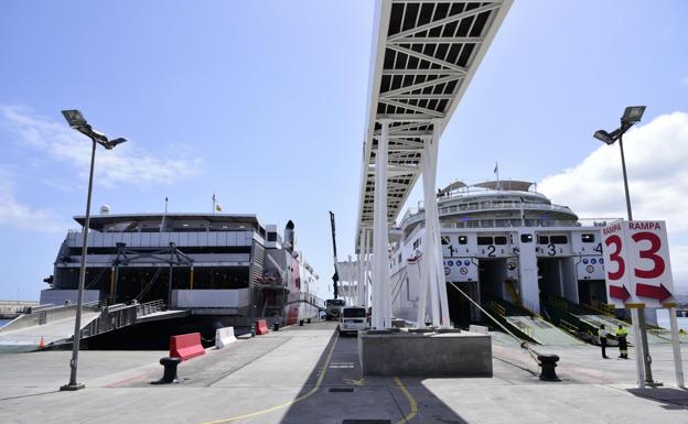 Las compañías de transporte que operan en el archipiélago han reprogramado rutas y frecuencias esta semana por las cancelaciones. 