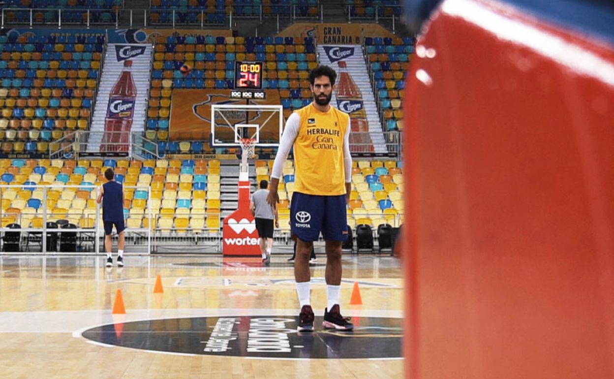 Beirán, que anotó 15 puntos en París, durante la sesión de entrenamiento de los amarillos del martes.