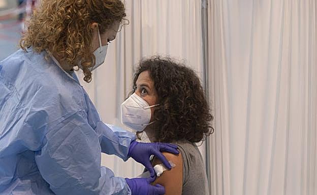 Sanidad administra 281.691 dosis de vacunas