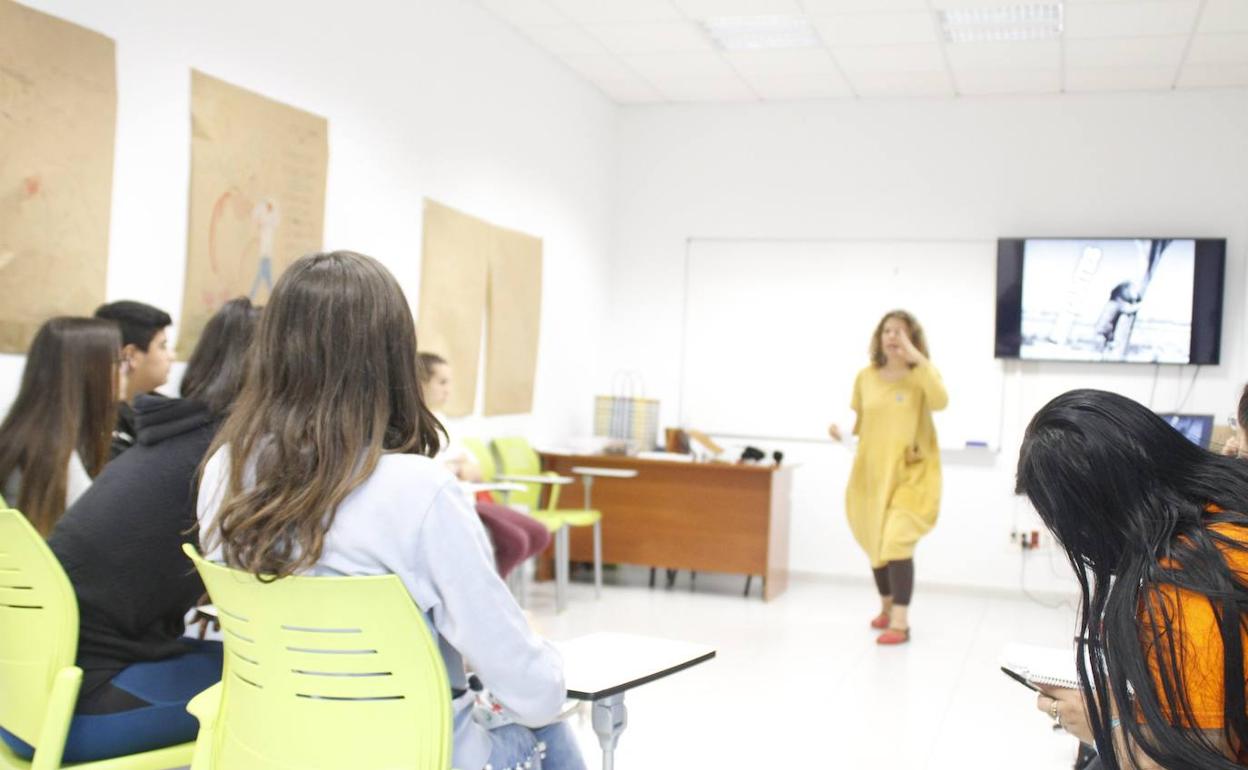 Destinan tres millones de euros en equipamiento informático para los centros educativos