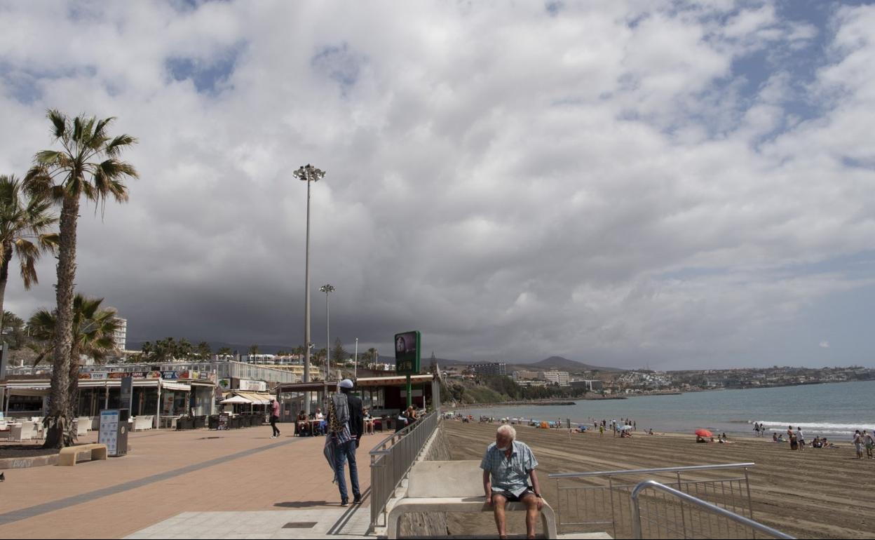 La escasa actividad turística se registra en la recaudación de impuestos. 