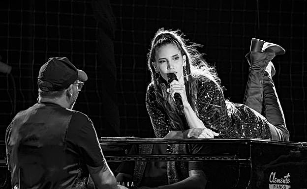 Imagen principal - India Martínez, portada de la revista C7