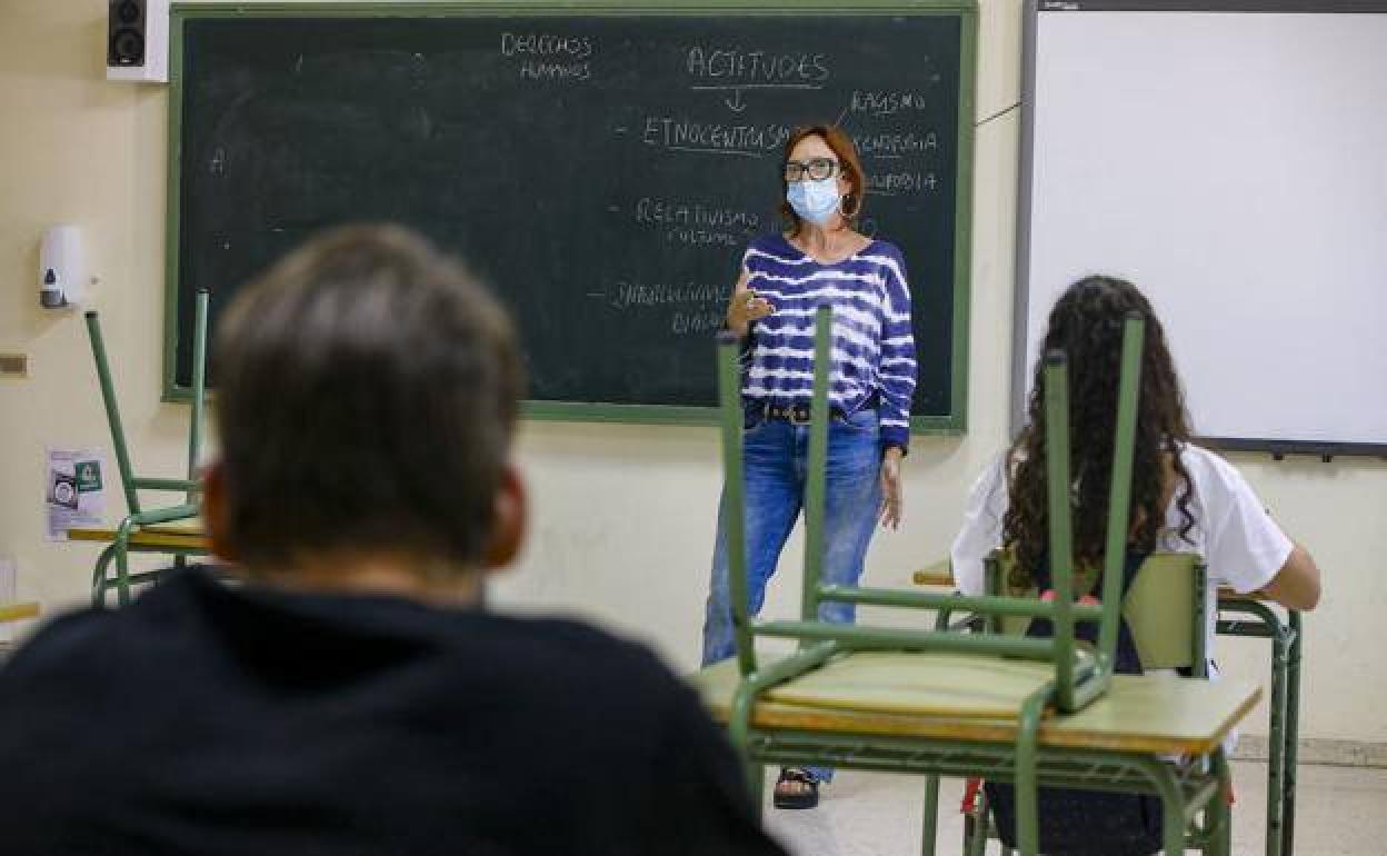 ANPE Canarias denuncia la suspensión de la vacunación del personal docente 