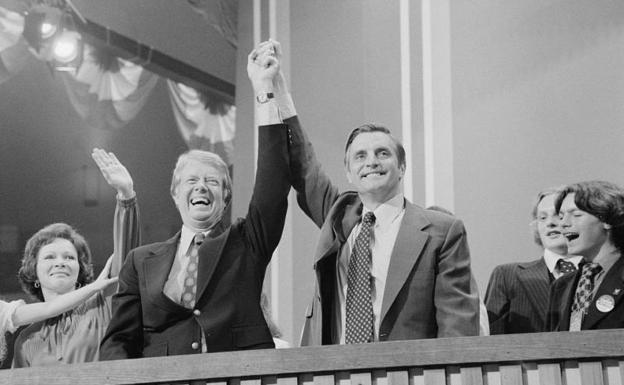 Carter y Mondale, en la convención demócrata de 1976. 