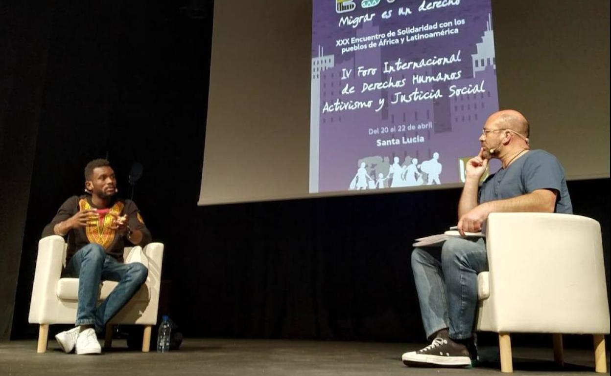 «Se expone el muerto negro, el blanco no»