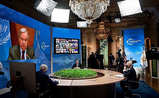 El presidente de EE UU, Joe Biden, sigue desde la Casa Blanca la cumbre climática de líderes.