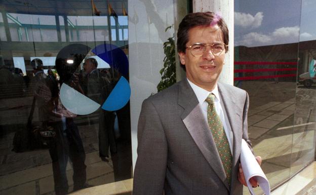 Irregularidades en varios contratos llevan a Ibarra a solicitar una auditoría sobre la Fundación Puertos