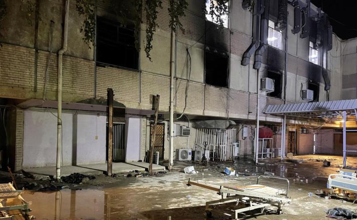 El hospital de Bagdad tras el incendio. 