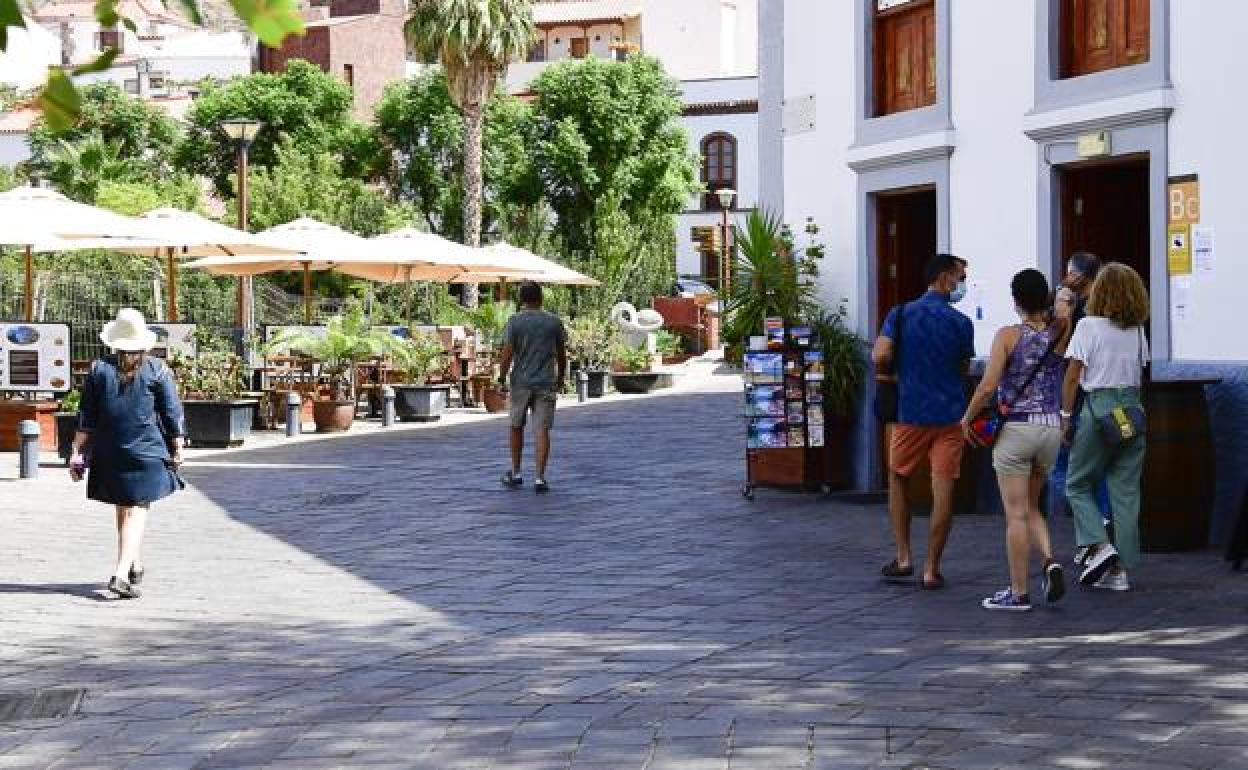 Turistas en Gran Canaria. 