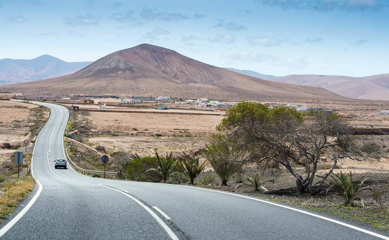Crítico tras el vuelco de un vehículo en Fuerteventura