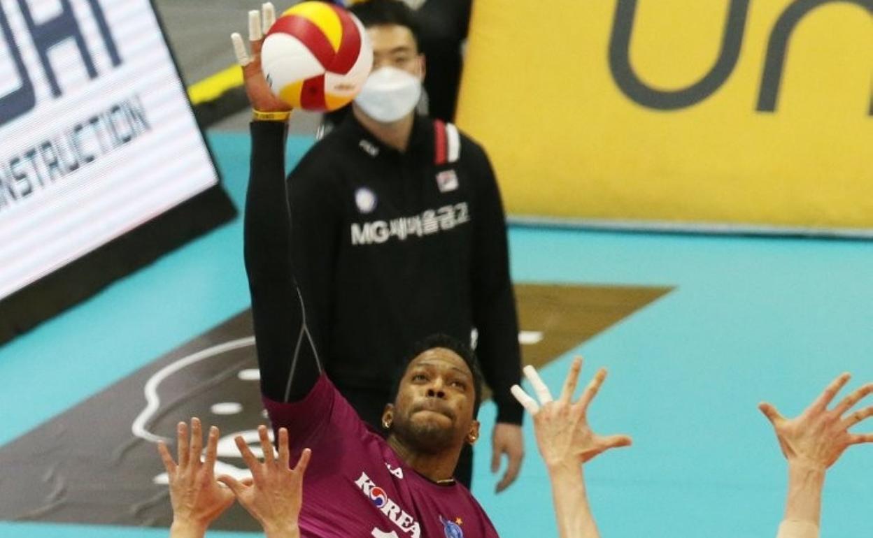 Yosvany Hernández, más dinamita de nivel mundial para el CV Guaguas