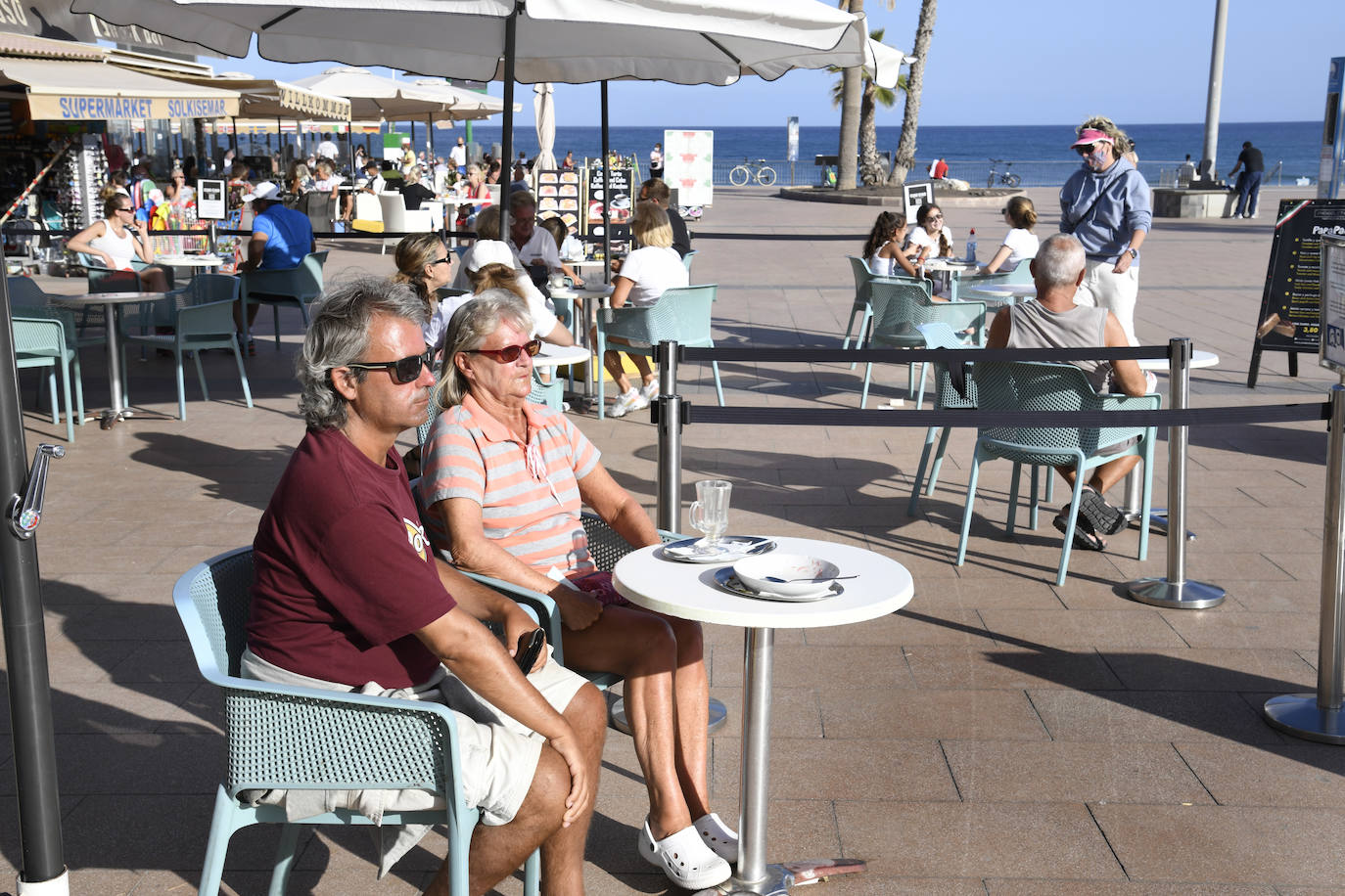 Turistas en el sur de Gran Canaria. 