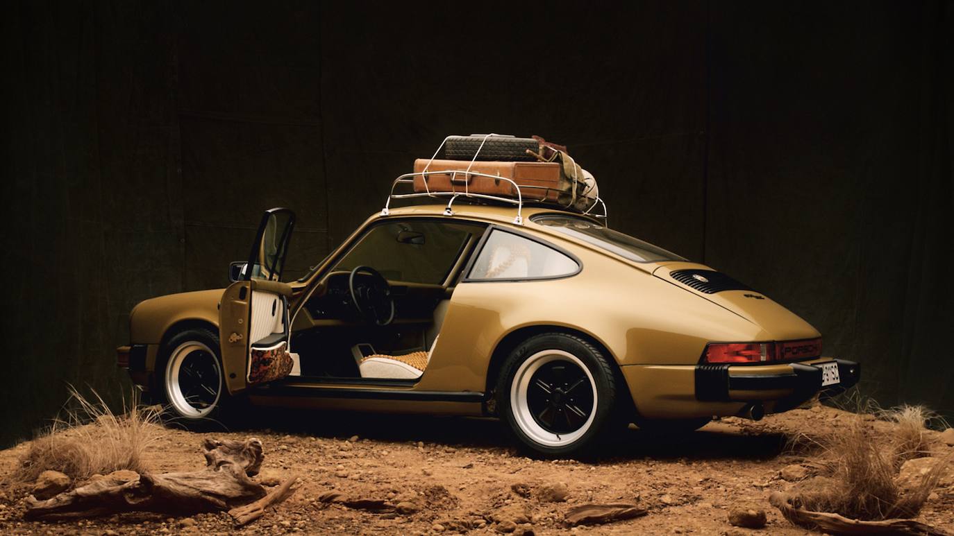 Fotos: Un Porsche 911 SC, protagonista de la colección de Aimé Leon Dore en Nueva York