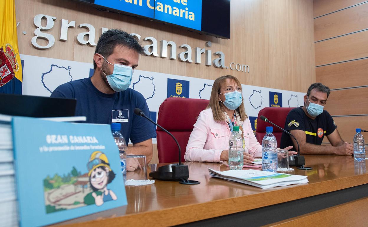 Un momento de la presentación de la campaña, con Dídac Díaz, Inés Jiménez y Federico Grillo.