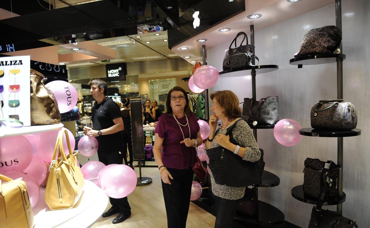 El 'brexit' ha convertido en extracomunitarios a los británicos, que tienen derecho a la devolución del IGIC en sus compras. 