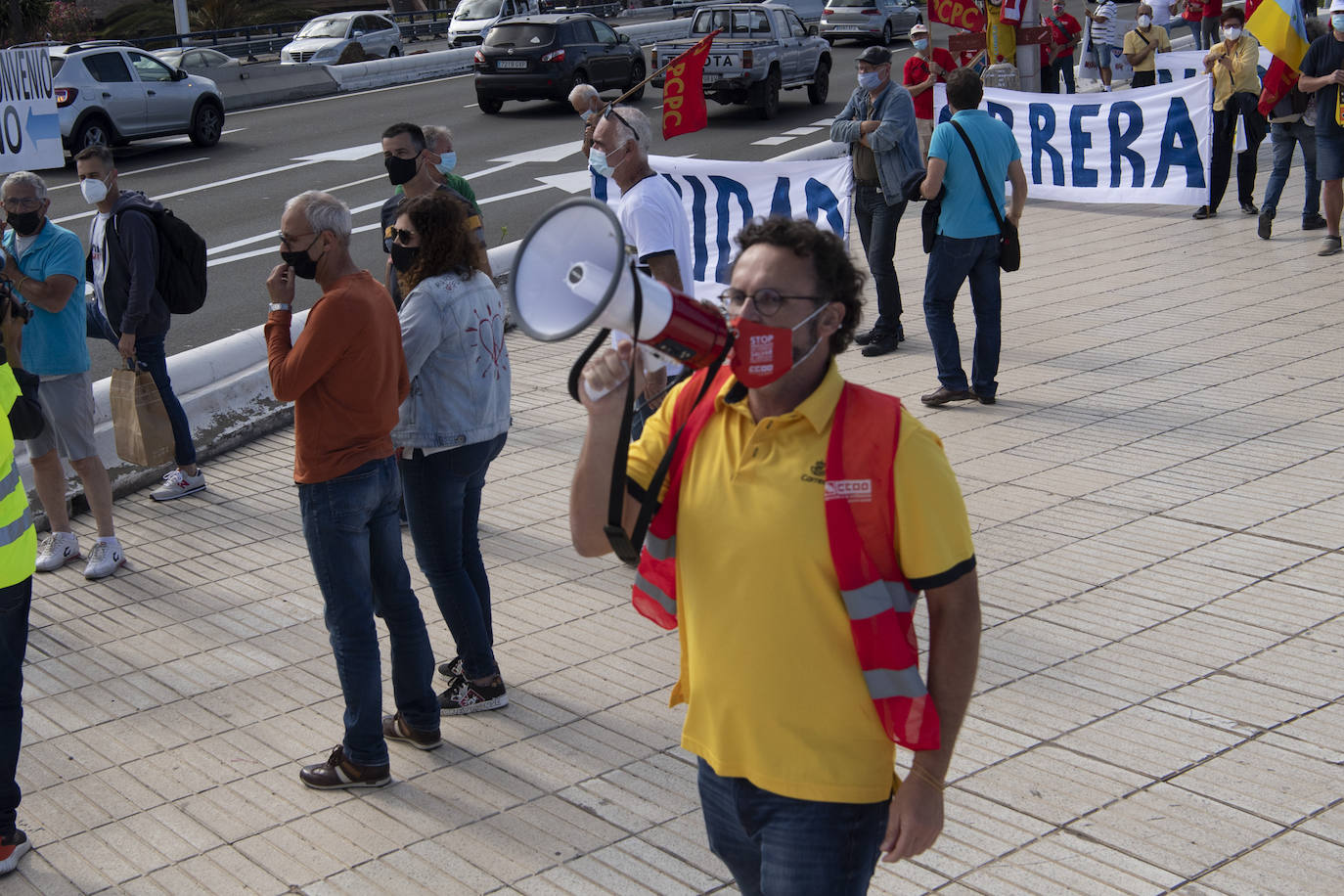 Fotos: Protesta laboral en plana Avenida Marítima