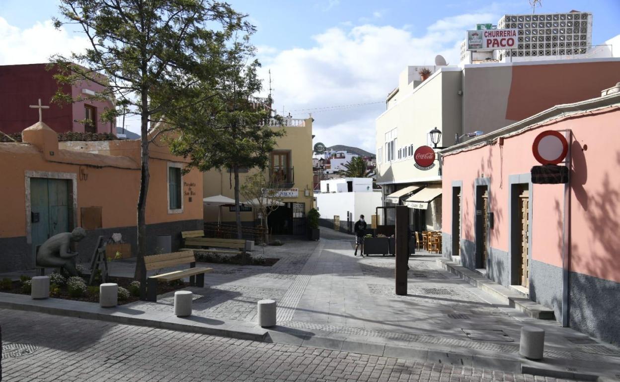 Plazoleta de San Blas e inicio de Arcediano López Cabeza. 