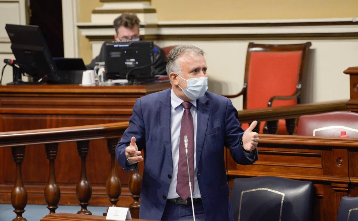 Directo: Torres insiste en que Canarias podrá alcanzar en diciembre el 70% del turismo