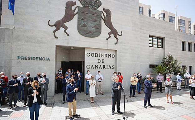 Canarias se une en repulsa por el asesinato de Anna y Olivia