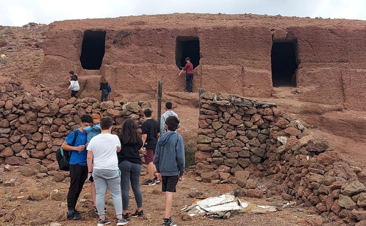 El IES Las Huesas, a la defensa de su yacimiento