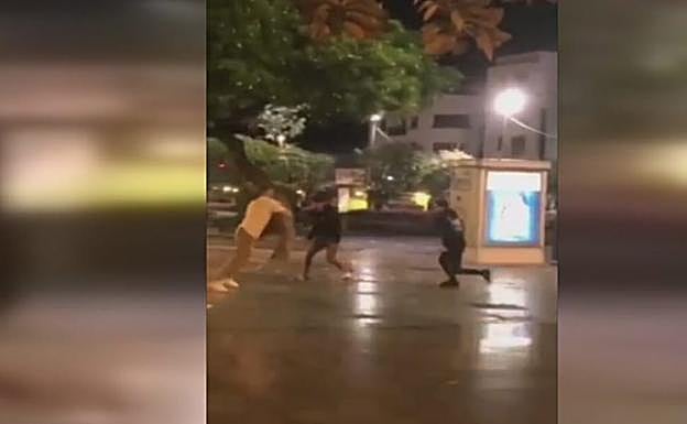 Vídeo: Violenta pelea en Triana