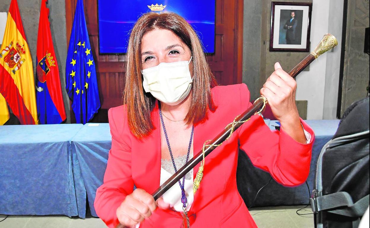 Carmen Hernández, nueva alcaldesa de Telde con 14 votos de la Corporación