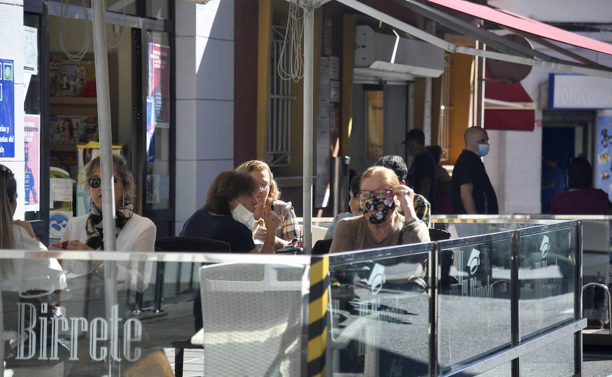 La mitad de los canarios gastará este verano menos que en 2020 porque «no se lo pueden permitir»