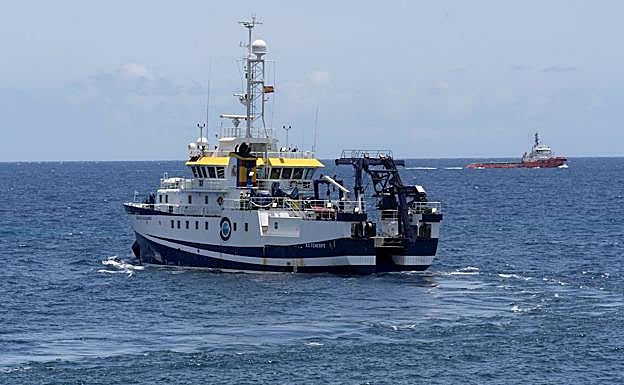 El 'Ángeles Alvariño' amplía el perímetro de búsqueda