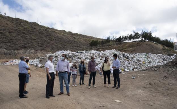 Vecinos del Lasso exigen la clausura de la escombrera habilitada por el Ayuntamiento en el barrio