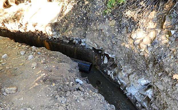 Foto que aporta Turcón como prueba del entubado de una antigua acequia. 