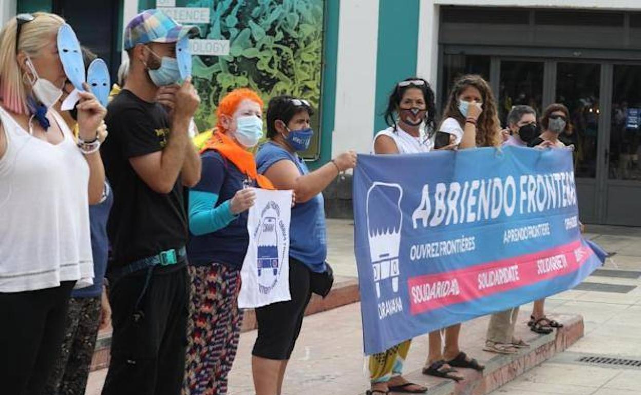 Caravana de ONG exige que Canarias deje de ser «tumba y cárcel de migrantes»