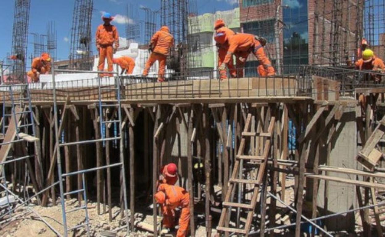 Cae la producción en el sector de la construcción en Canarias 