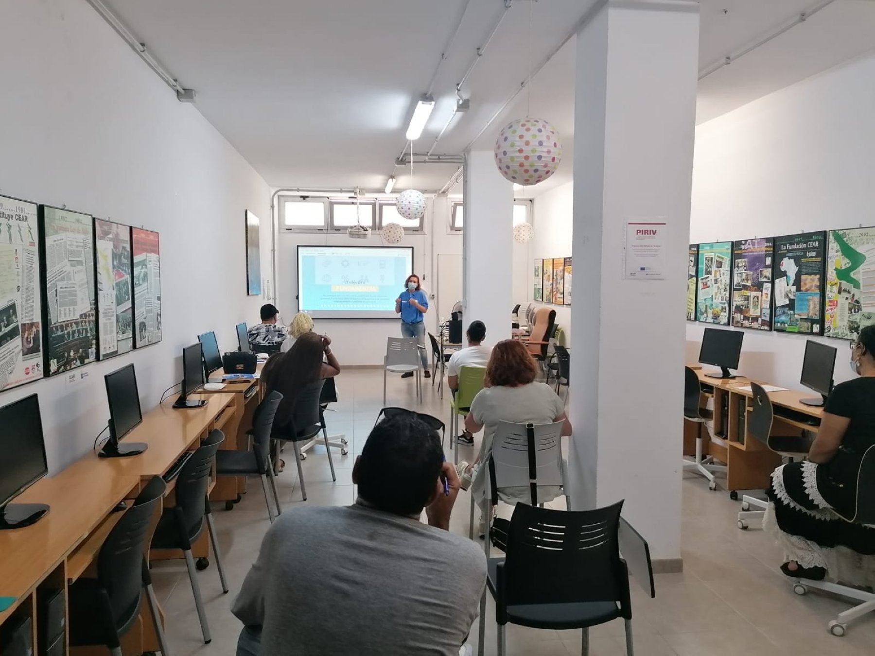 Un momento del desarrollo del taller. 