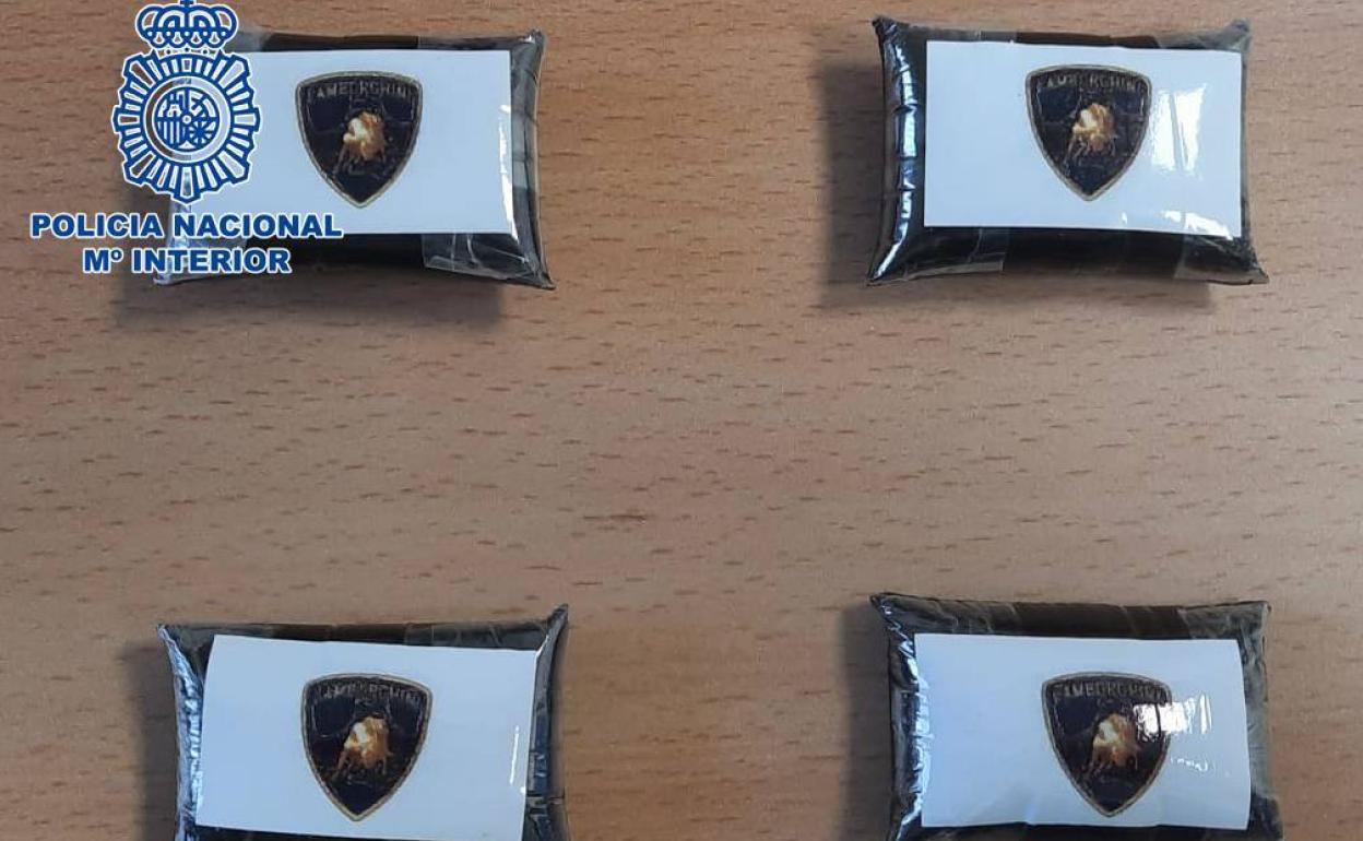 Detenido por esconder droga en su coche