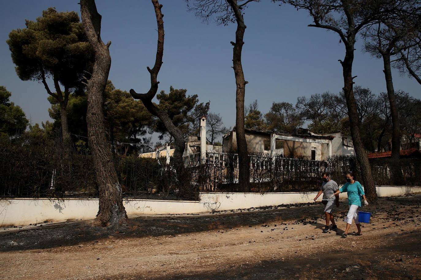 Fotos: Incendio potente en Atenas