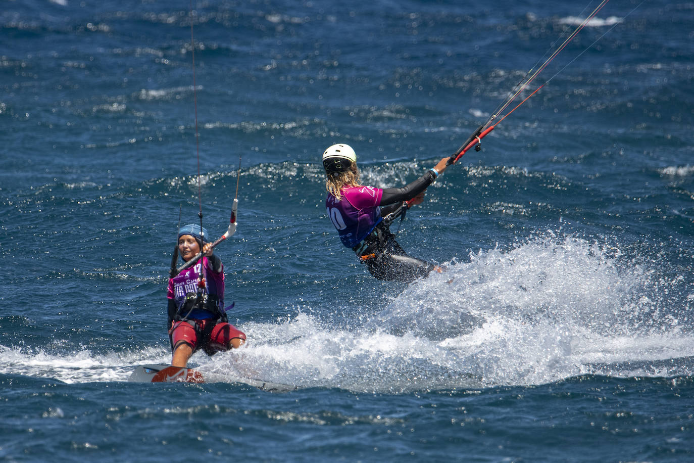 Fotos: El burrero acoge el campeonato de España de Kiteboarding y la primera competicion de Wing Foil de la isla