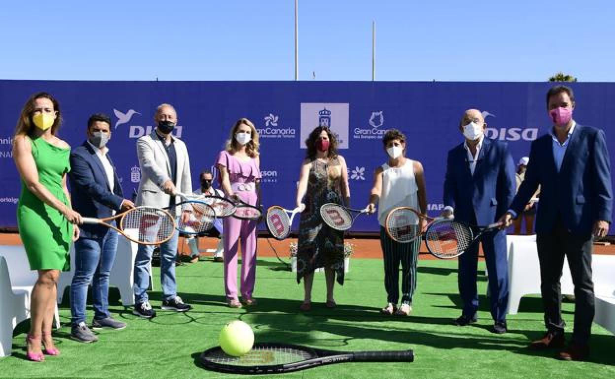 Durante el acto de presentación con Carla Suárez como protagonista. 