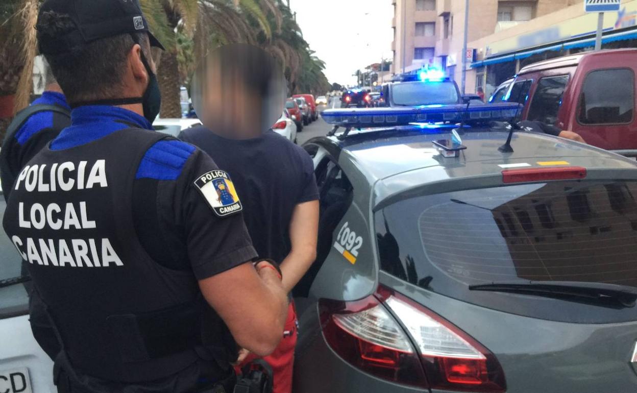 Detenidos por tráfico de drogas y conducción temeraria en San Cristóbal