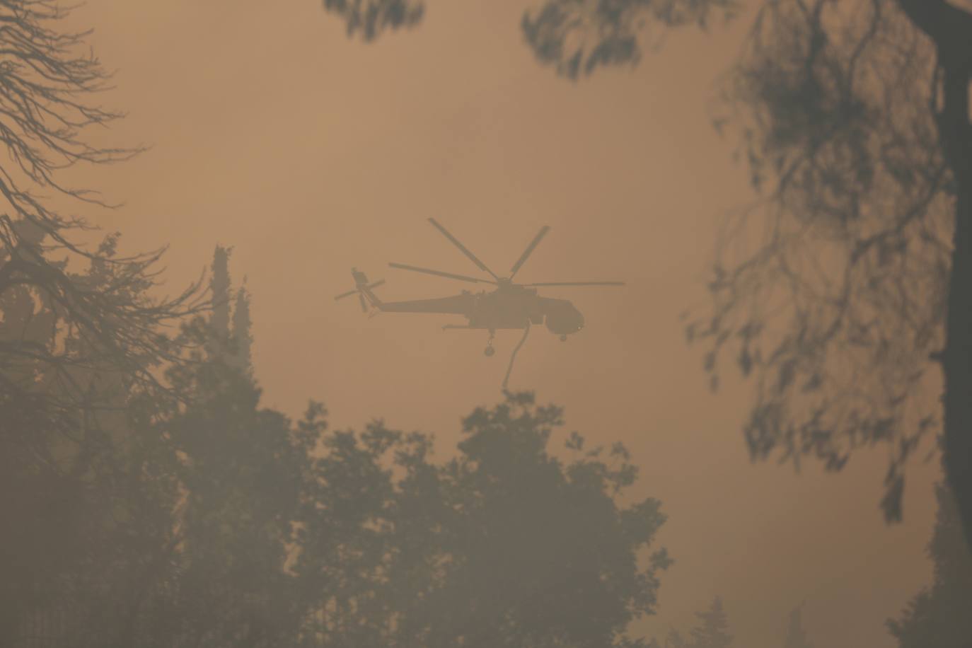 Fotos: Grecia sigue luchando contra el fuego