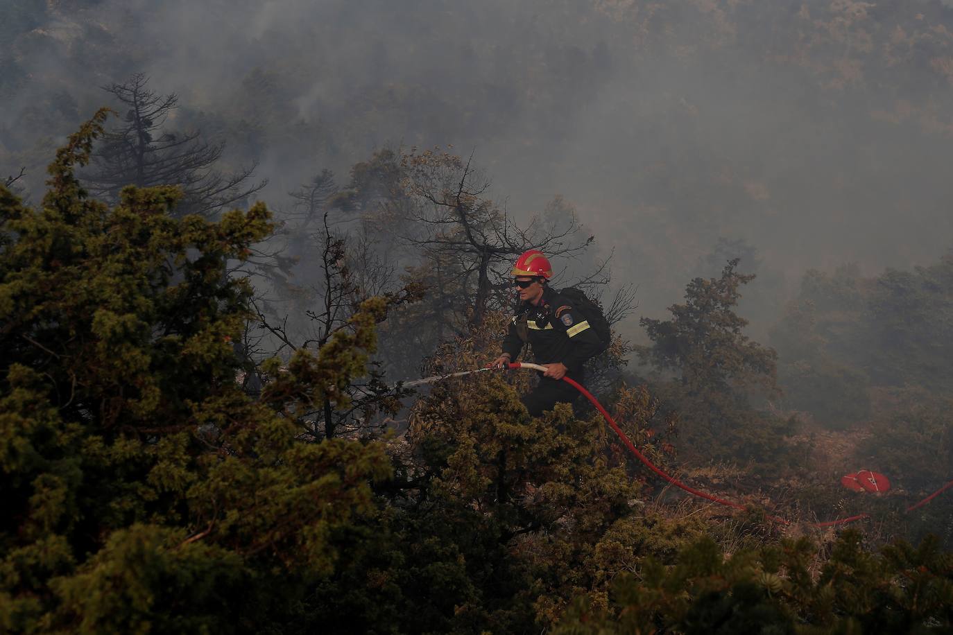 Fotos: Grecia sigue luchando contra el fuego