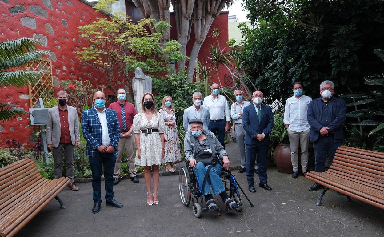Un momento del acto celebrado en la tarde del viernes, con Ángel Sánchez en silla de ruedas. 
