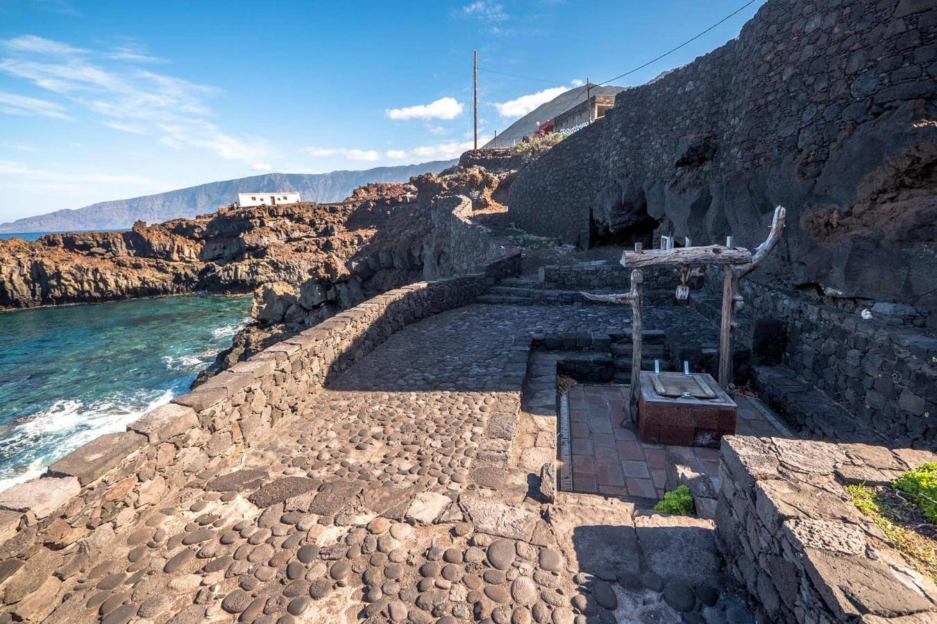 Pozo de la Salud (El Hierro)