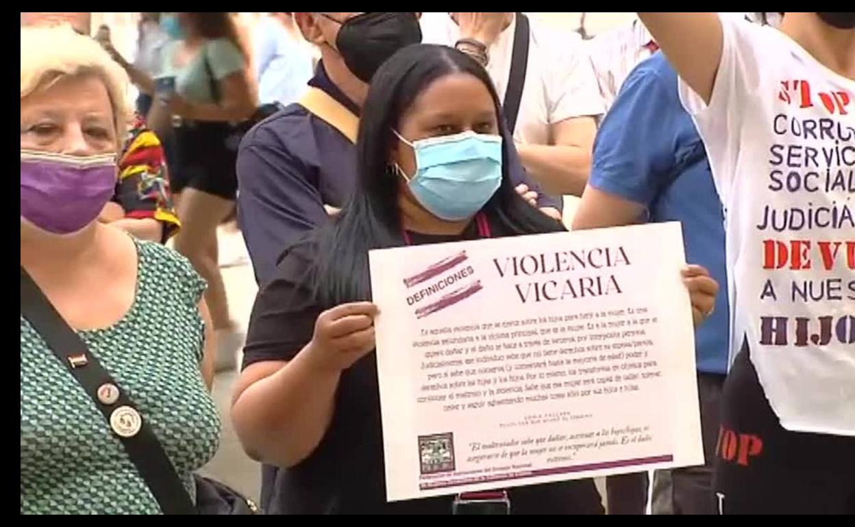 «Causar la muerte en vida»: cinco claves para entender la violencia vicaria