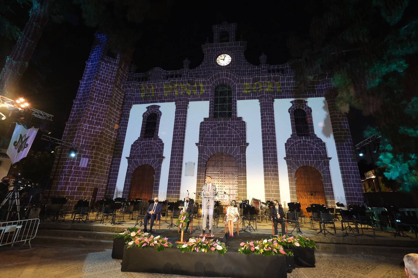 Fotos: Arrancan las Fiestas del Pino con el pregón de Carolina Darias