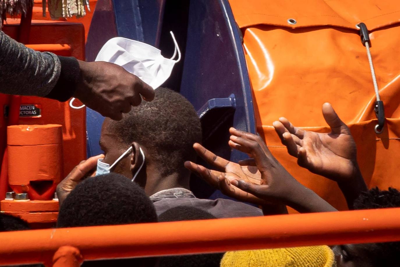 Fotos: Desembarco de inmigrantes en Arguineguín