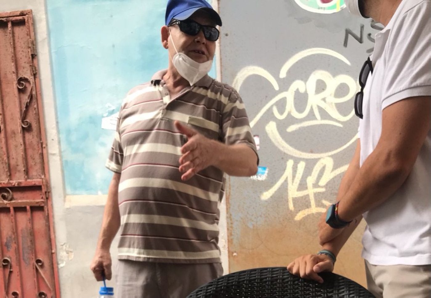 El investigado Antonio Ojeda 'el Rubio', cerca de la pensión donde vive en Santa Catalina. 