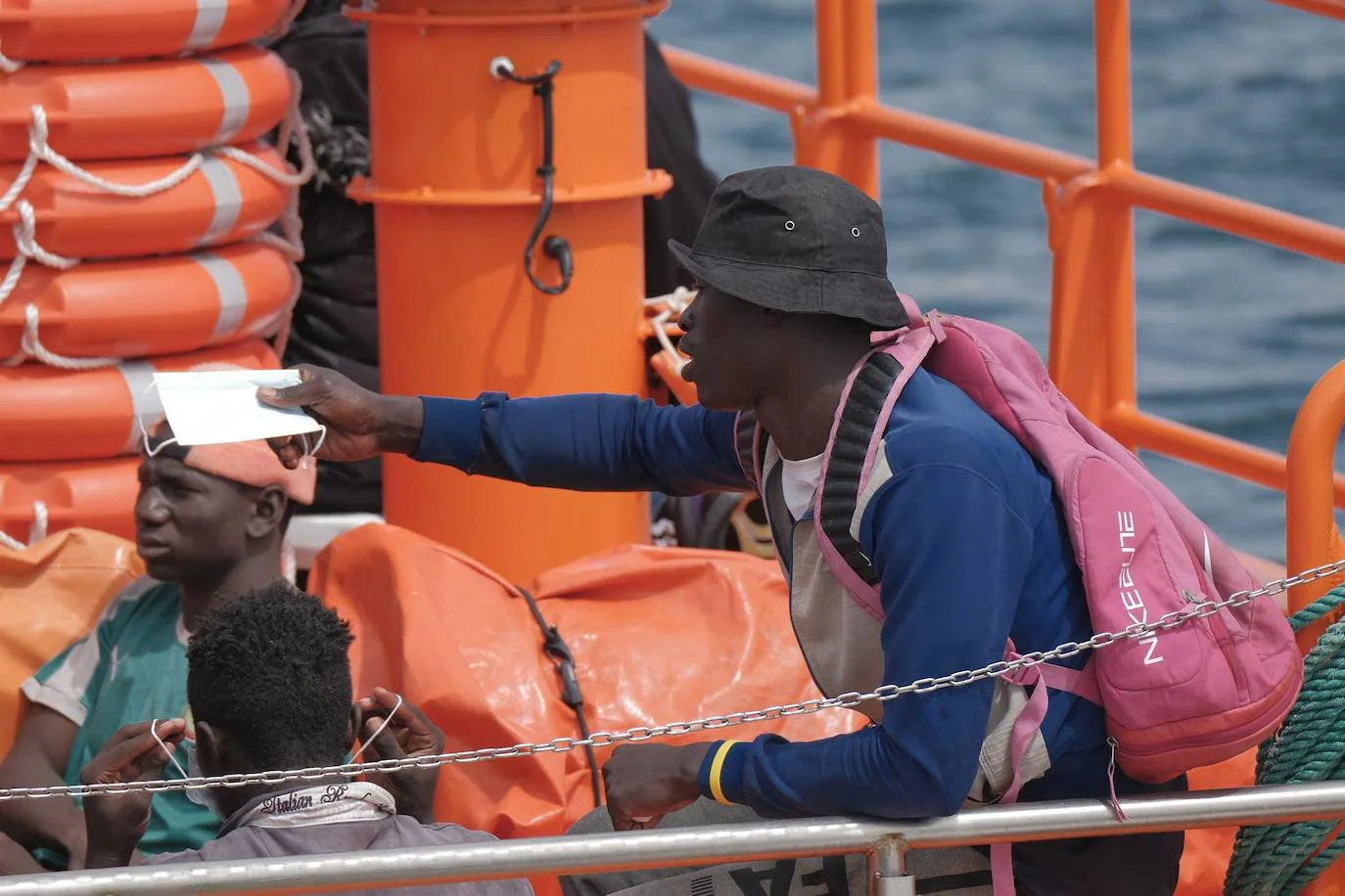 Fotos: Llegan a Canarias mas de 400 inmigrantes en un sólo día