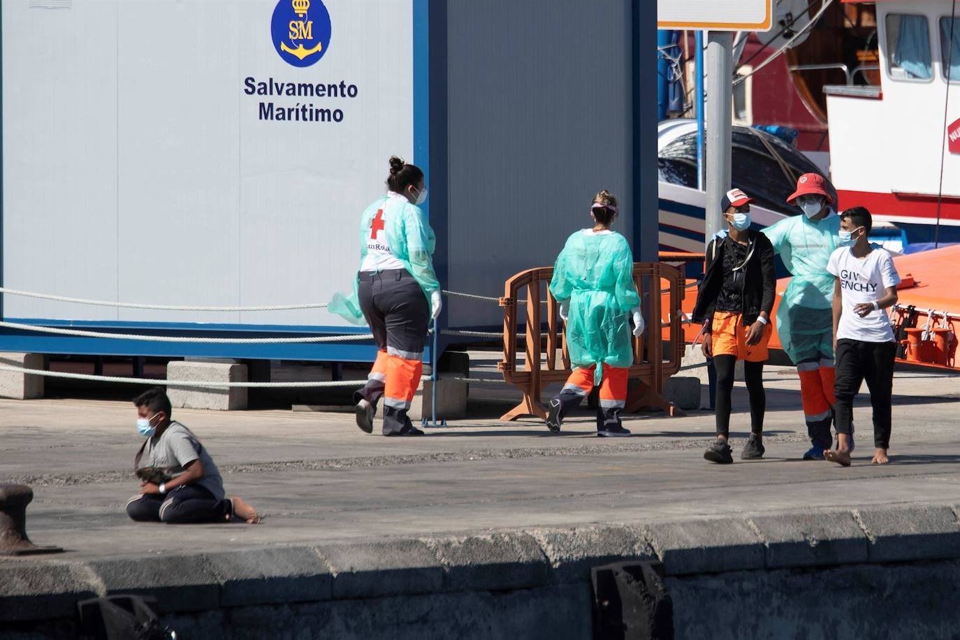 Fotos: Sigue la llegada de inmigrantes a Canarias