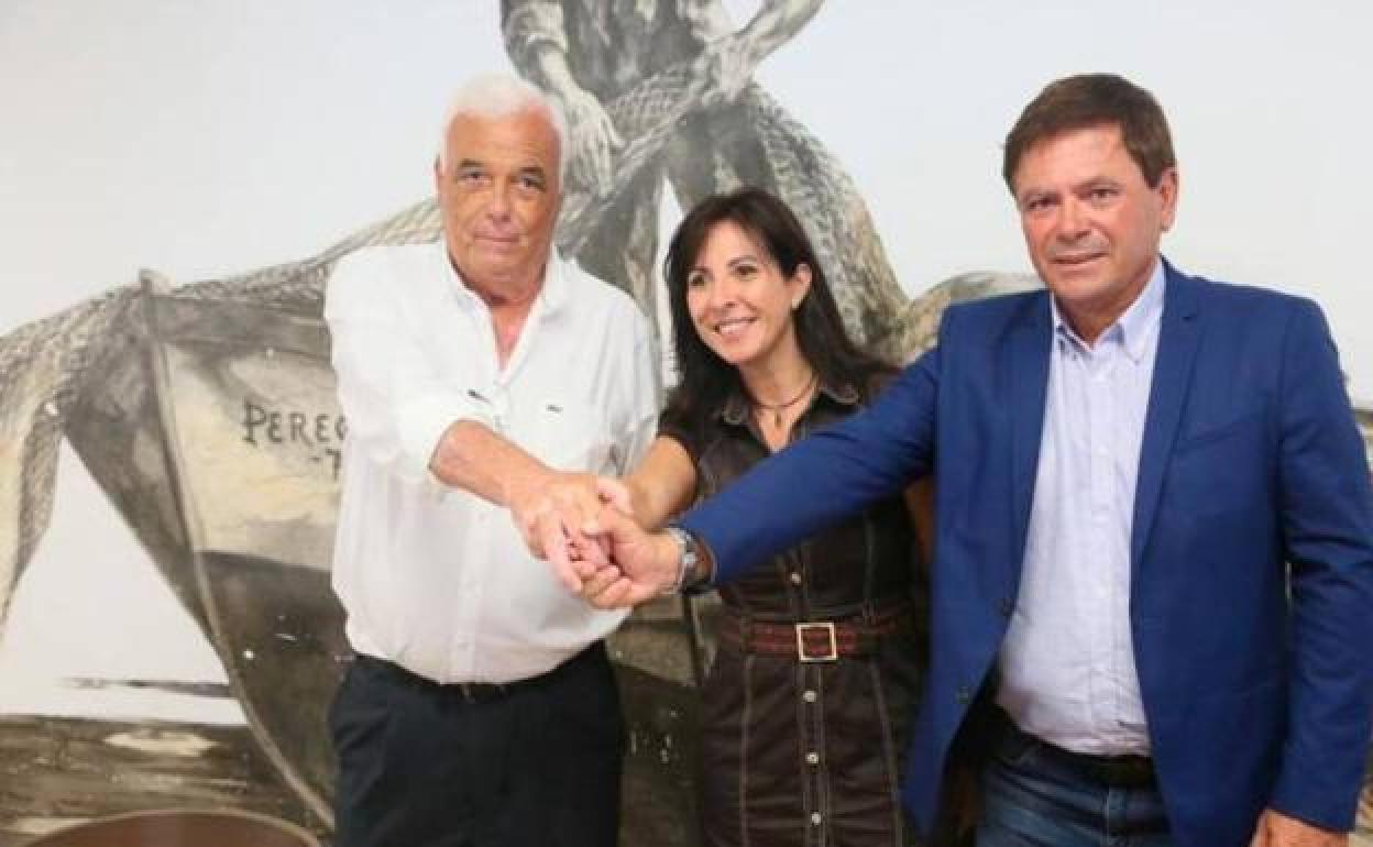 Miguel Angel Graffigna (CC), Dunia Alvaro (PP) y el alcalde Pedro Armas (AMF). 