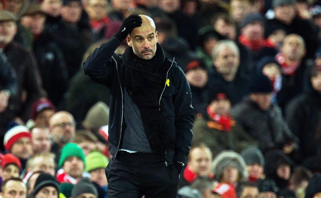 Imagen de archivo de Pep Guardiola en un partido de fútbol. 